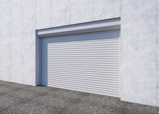 Porta de enrolar automática para garagem: o que analisar antes de fechar negócio