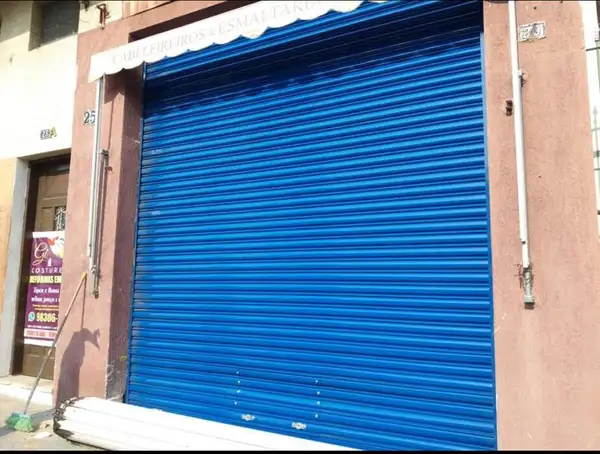 Porta de Enrolar com Alçapão: A Solução Prática e Eficiente