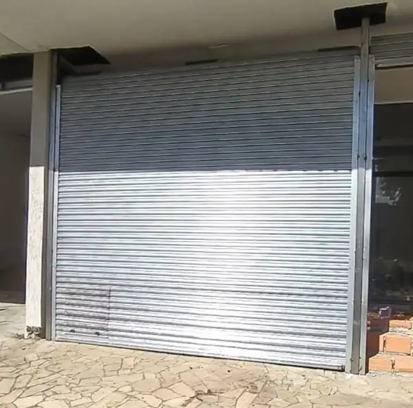 Descubra as Vantagens das Portas de Enrolar Interior para sua Decoração