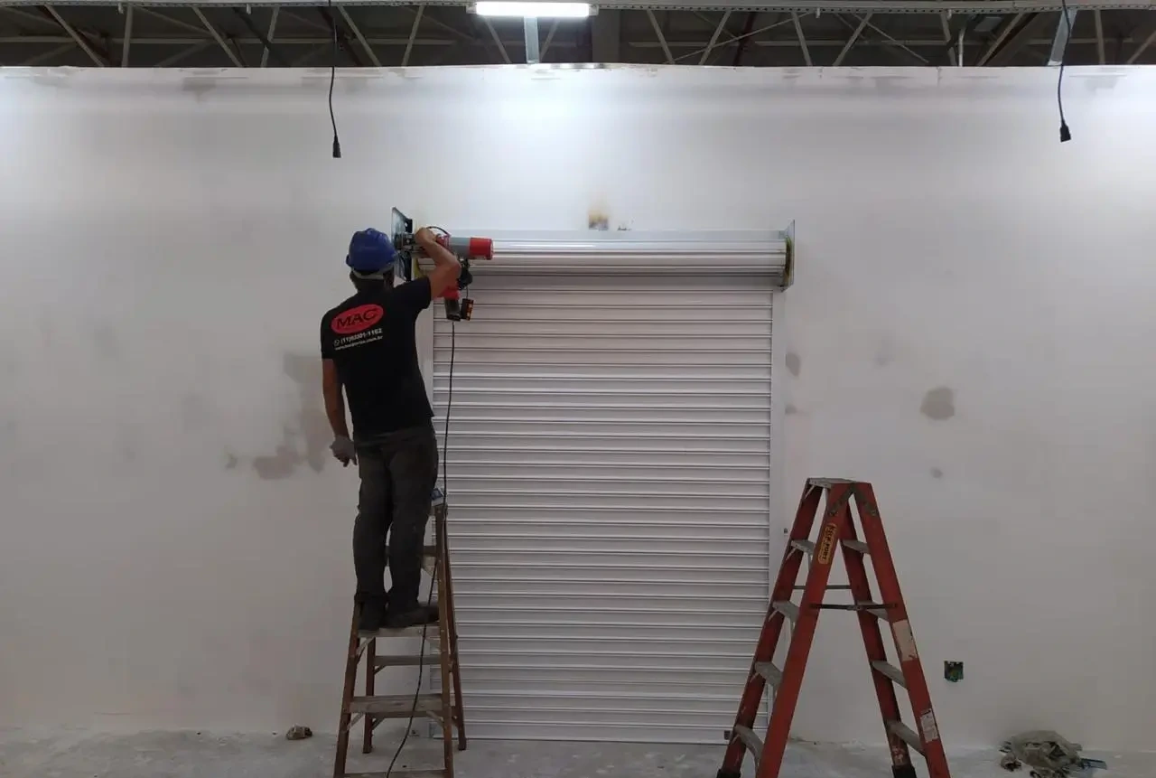 Automatização de Portas de Enrolar